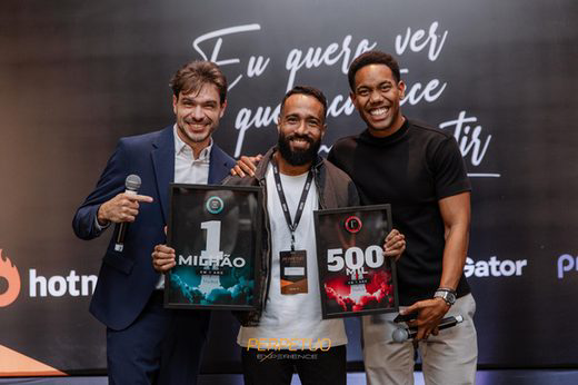 Premiação — placas de 1 milhão e 500 mil